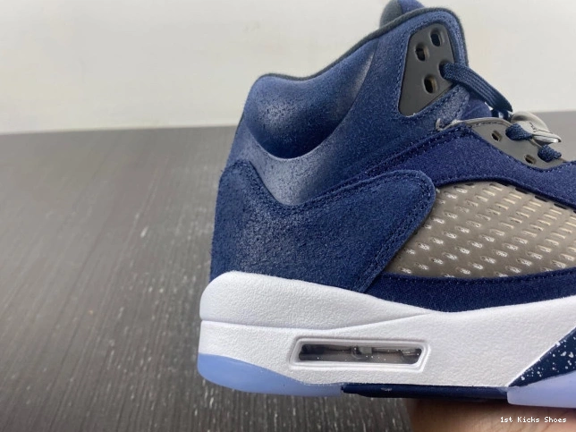 1st Kicks Jordan Air 5 FD6812-400 Georgetown 0729